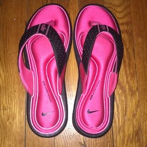 Nike comfort footbed flip flops